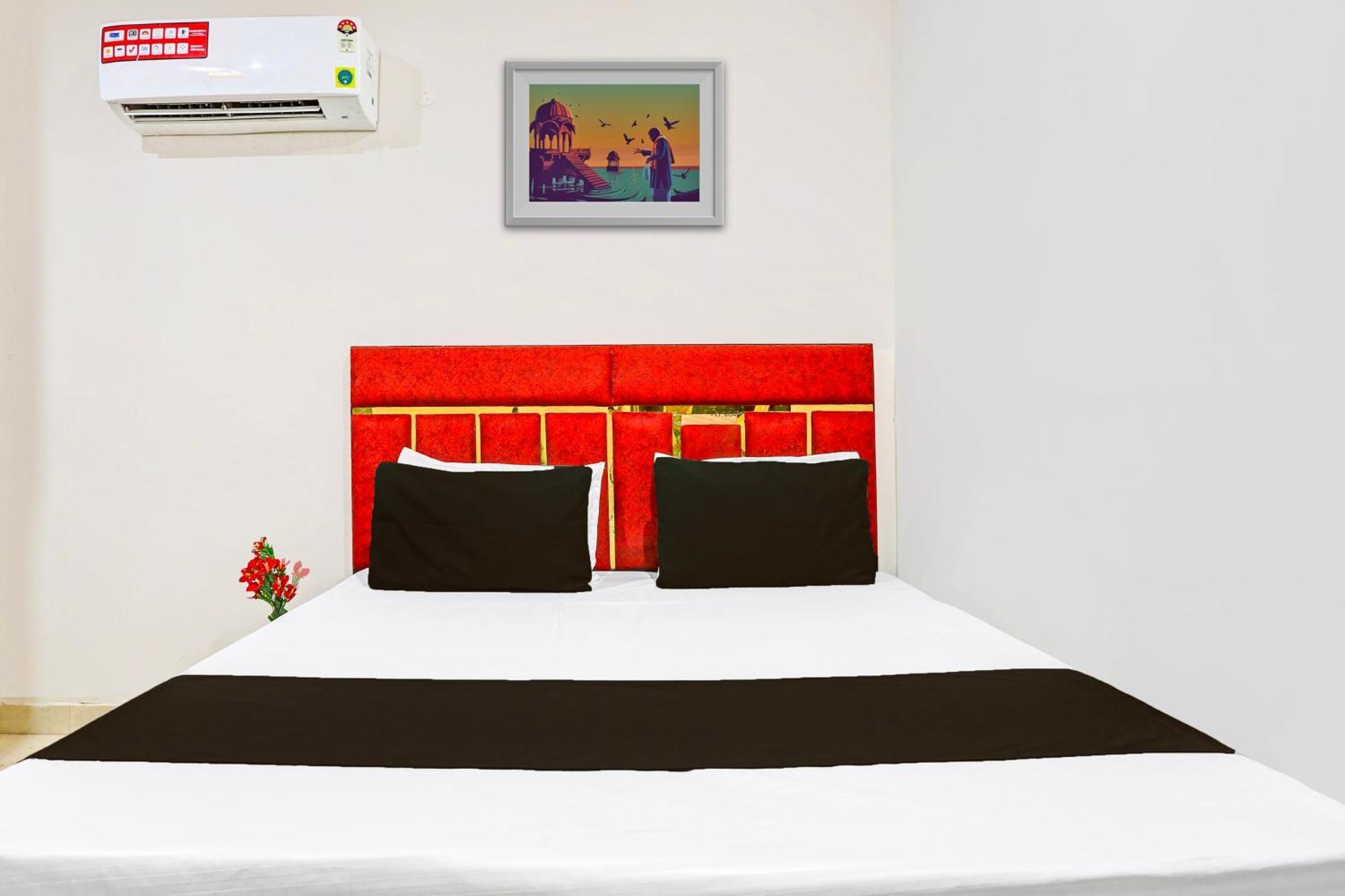 Hotel O Redbull Inn Gurgaon Esterno foto