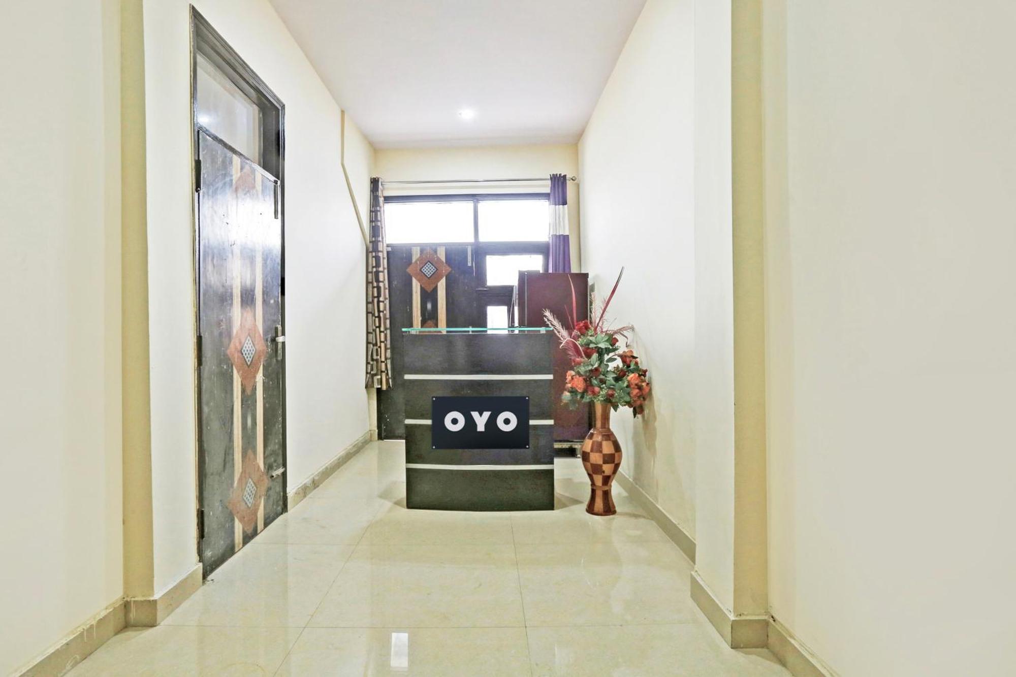 Hotel O Redbull Inn Gurgaon Esterno foto