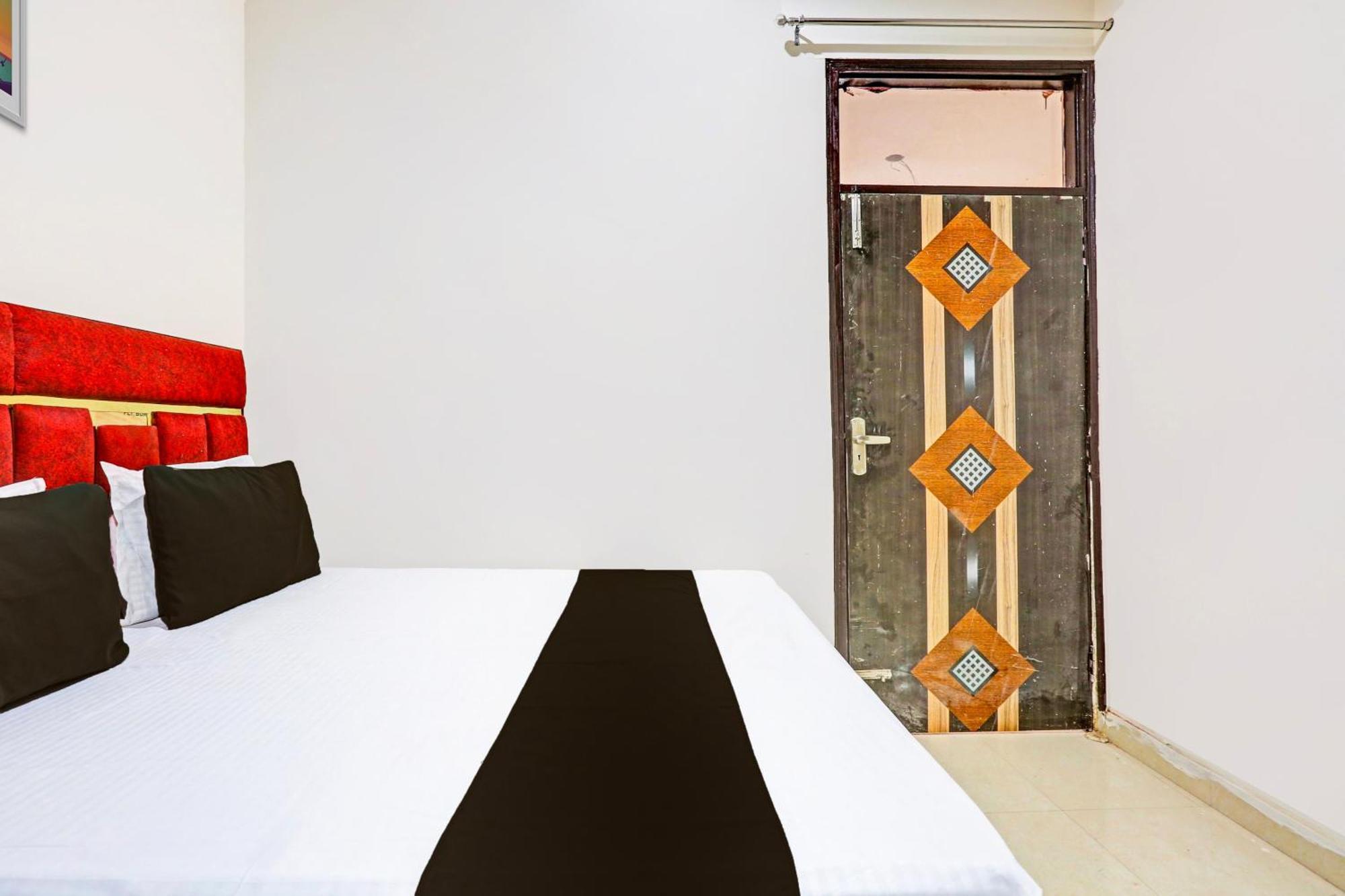 Hotel O Redbull Inn Gurgaon Esterno foto