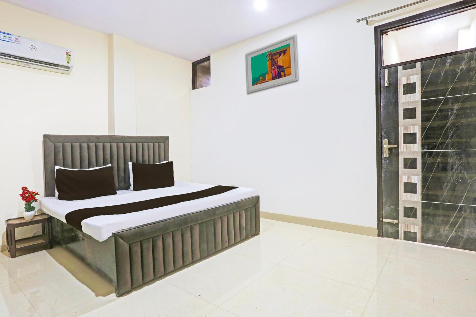 Hotel O Redbull Inn Gurgaon Esterno foto